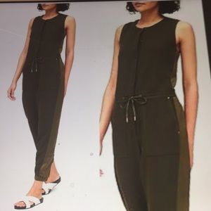 BANANA REPUBLIC SIDE-STRIPE OLIVE JUMPSUIT SIZE 12